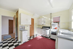Kitchen- click for photo gallery